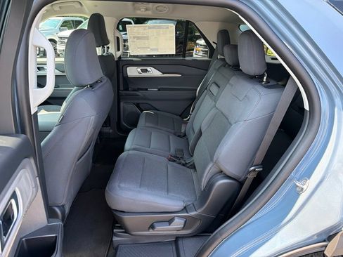 New 2026 Ford Explorer Active RWD image 12