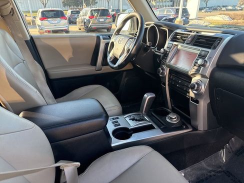 Used 2010 Toyota 4Runner Limited image 23