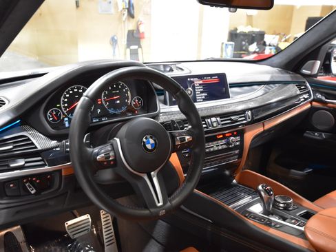 Used 2016 BMW X5 M image 21
