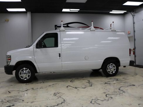 Used 2014 Ford E-150 and Econoline 150 w/ Power Group image 3