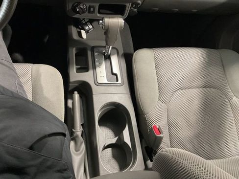 Used 2019 Nissan Frontier SV image 15