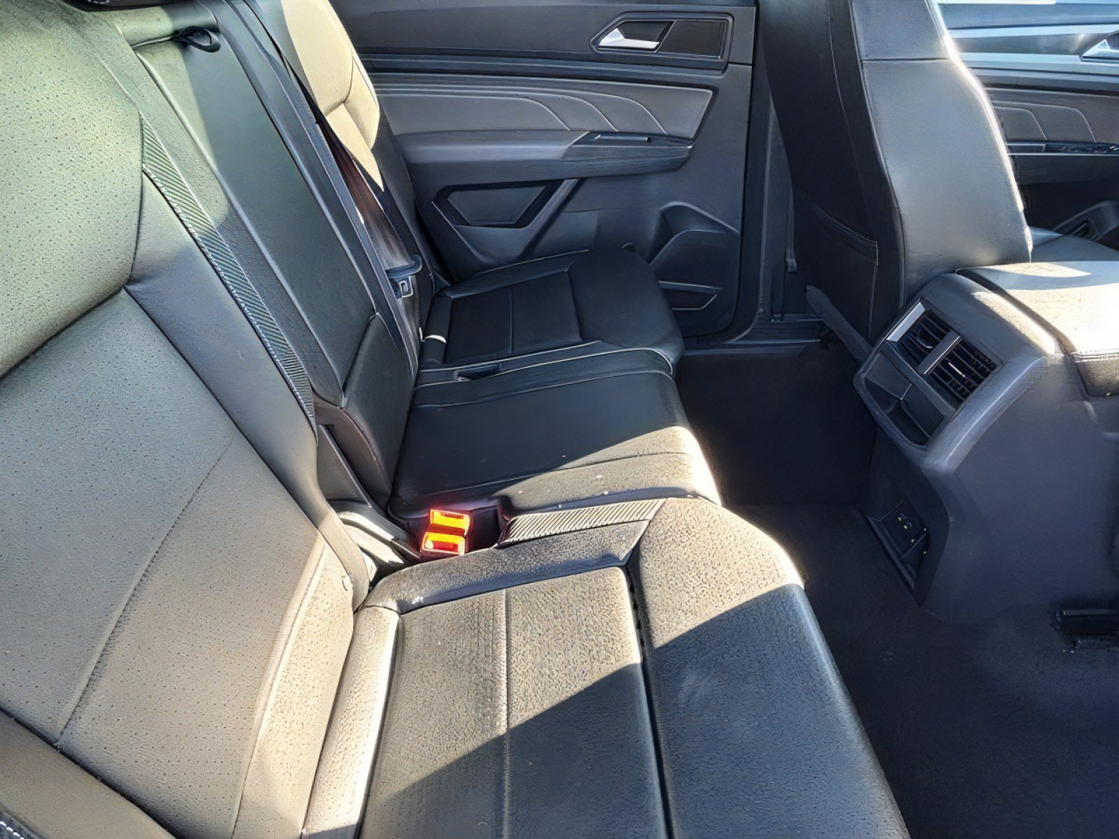 Used 2021 Volkswagen Atlas Cross Sport SE w/ Panoramic Sunroof Package AWD/4WD image 30