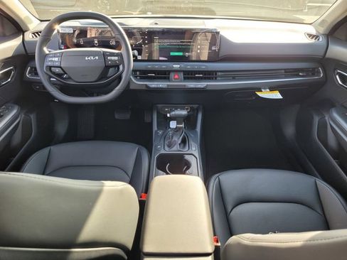 New 2026 Kia K4 EX FWD image 8