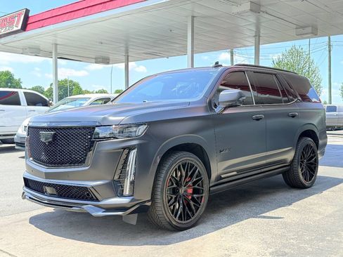 Used 2023 Cadillac Escalade V AWD/4WD image 6