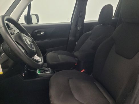 Used 2019 Jeep Renegade Sport image 17