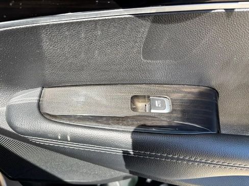 Used 2019 Kia Sorento AWD image 25