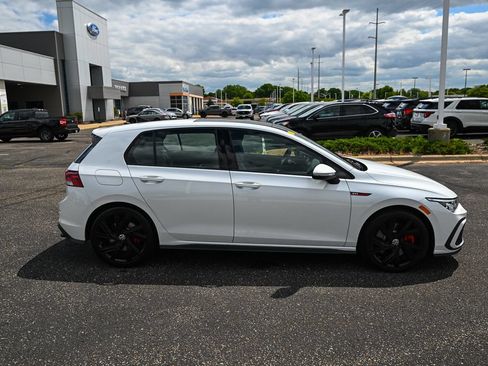 Used 2022 Volkswagen GTI SE FWD image 3