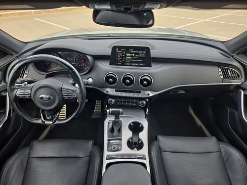 Used 2019 Kia Stinger GT1 image 13