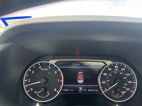 Certified 2025 Nissan Sentra SR w/ SR Premium Package image 40