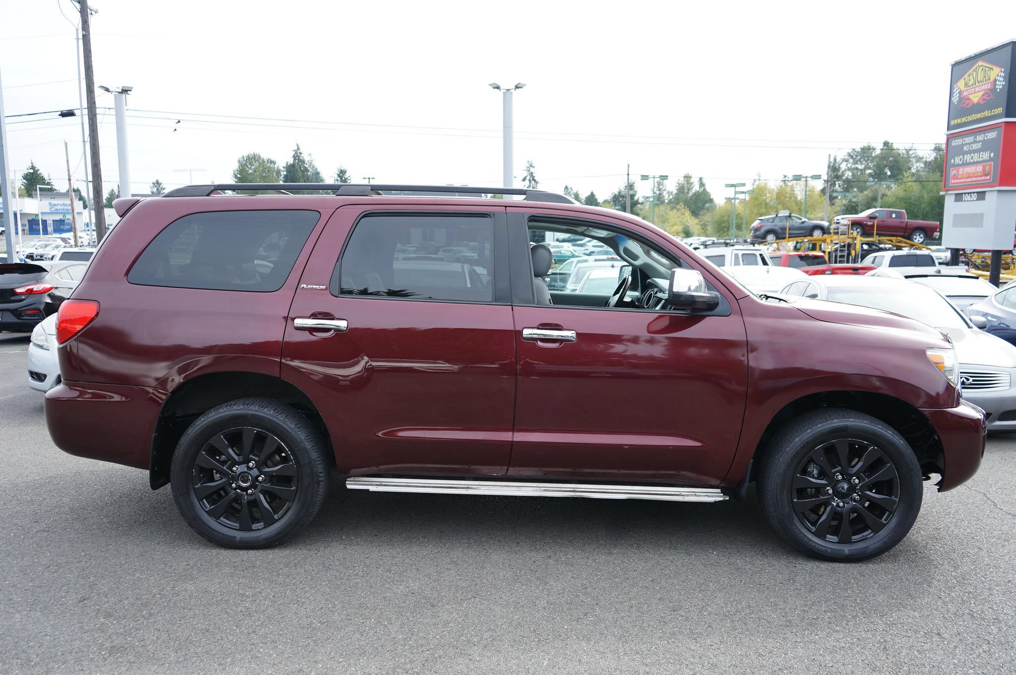 Used 2011 Toyota Sequoia Platinum AWD/4WD image 6