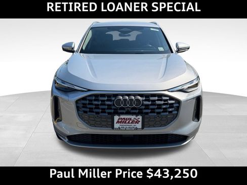 Used 2025 Audi Q5 Premium w/ Convenience Package AWD/4WD image 2