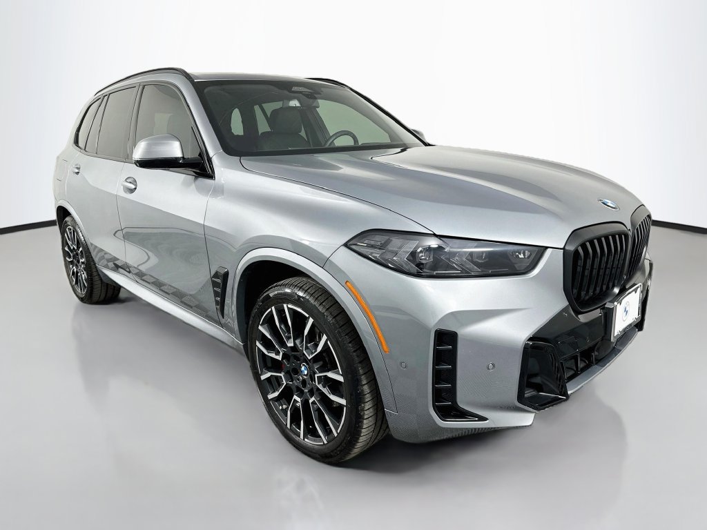 Certified 2025 BMW X5 sDrive40i w/ M Sport Package RWD image 3