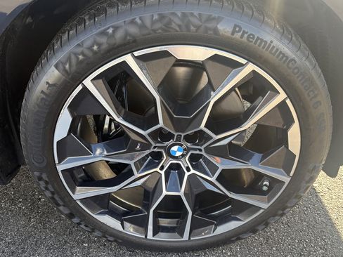 Used 2024 BMW X7 M60i w/ Executive Package image 15