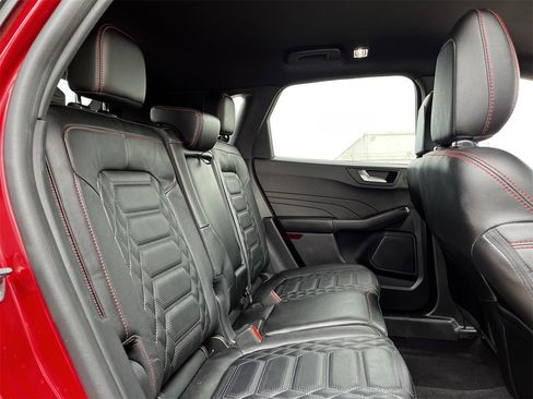 Used 2024 Ford Escape ST-Line Elite w/ Premium Technology Package image 27