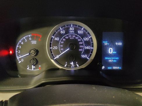 Used 2021 Toyota Corolla LE image 23