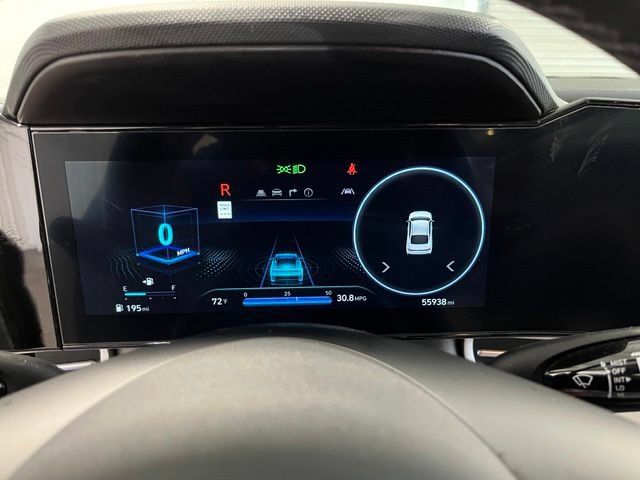 Used 2025 Hyundai Elantra Limited FWD image 27