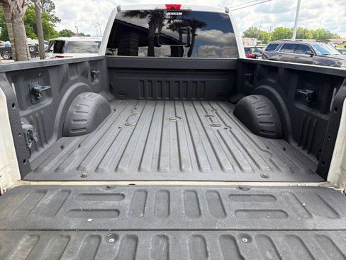 Used 2017 Ford F250 Lariat w/ Lariat Ultimate Package AWD/4WD image 6