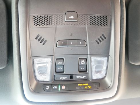 Used 2024 Cadillac XT5 Sportv w/ Technology Package AWD/4WD image 23