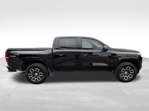 Used 2025 Chevrolet Colorado Z71 AWD/4WD image 6