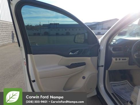 Used 2021 GMC Acadia Denali w/ Denali Ultimate Package image 10