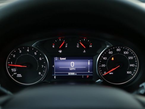 Used 2024 GMC Terrain SLE w/ Driver Convenience Package image 10