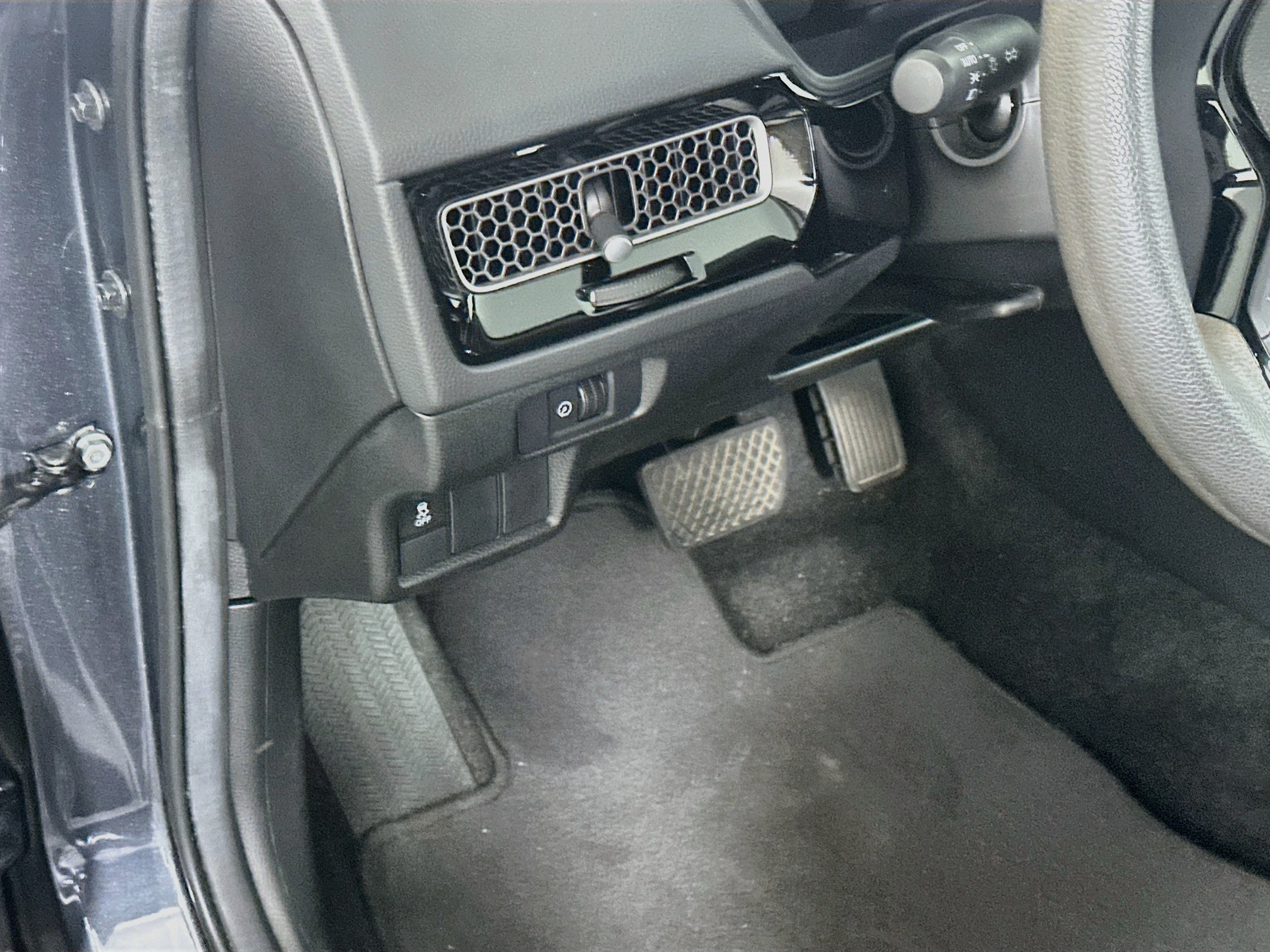 Used 2025 Honda Civic LX image 16