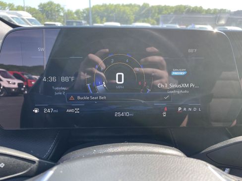Used 2026 Chevrolet Equinox LT w/ Convenience Package II AWD/4WD image 19