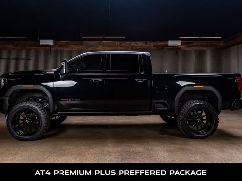 Used 2024 GMC Sierra 2500 AT4 w/ AT4 Premium Plus Package image 6