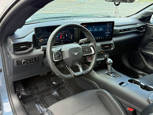 Used 2025 Ford Mustang Coupe RWD image 11