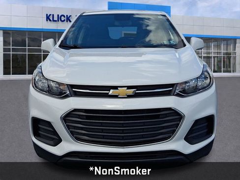 Used 2018 Chevrolet Trax LS FWD image 2