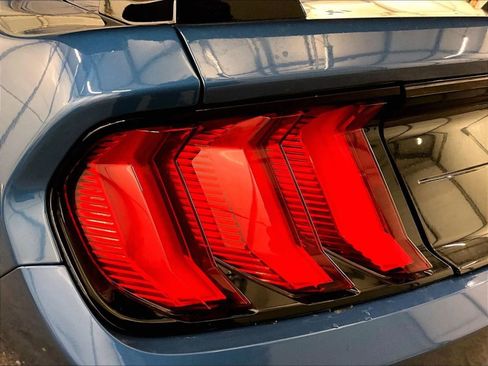 Used 2020 Ford Mustang Shelby GT500 w/ Carbon Fiber Track Pack RWD image 26