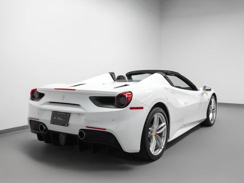 Certified 2018 Ferrari 488 Spider RWD image 31