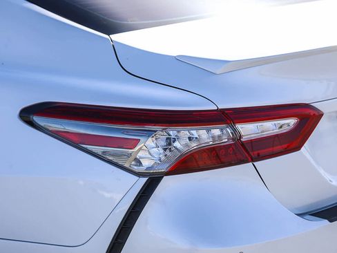 Certified 2018 Toyota Camry XSE w/ Audio Package FWD image 9
