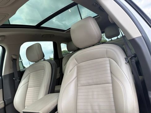 Used 2024 Lincoln Nautilus Reserve w/ Equipment Group 202A AWD/4WD image 6