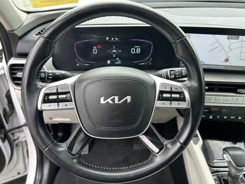Certified 2023 Kia Telluride S w/ S Sunroof Package AWD/4WD image 21