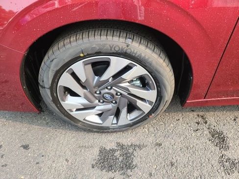 Used 2025 Subaru Legacy Limited AWD/4WD image 9