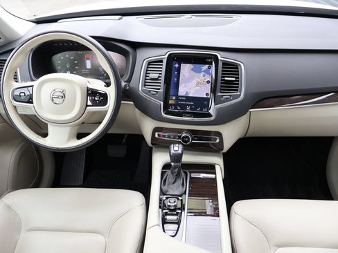 Used 2019 Volvo XC90 T6 Momentum w/ Advanced Package AWD/4WD image 22