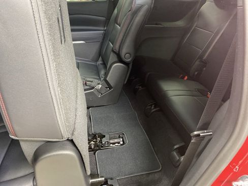 New 2026 Chevrolet Traverse RS w/ LPO, Floor Liner Package image 29