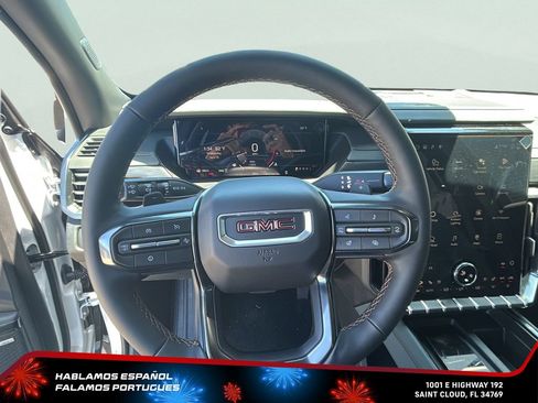 New 2026 GMC Acadia AT4 w/ Luxury Package AWD/4WD image 13