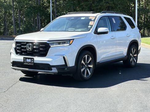 Used 2023 Honda Pilot Elite image 5