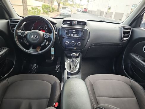 Used 2017 Kia Soul image 14
