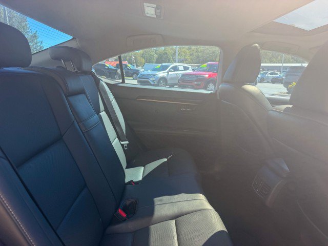 Used 2016 Lexus ES 350 w/ Premium Package w/Wood Trim FWD image 19