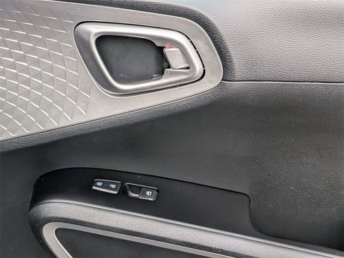 Used 2024 Kia Soul LX w/ Option Group 015 image 35