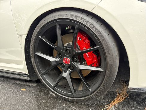 Used 2024 Honda Civic Type R image 15