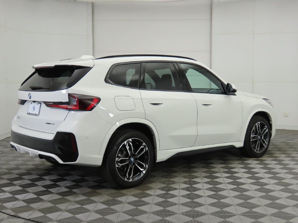 Certified 2026 BMW X1 xDrive28i w/ Technology Package AWD/4WD image 6