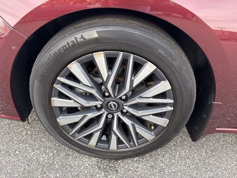 Used 2023 Nissan Altima 2.5 SV image 11