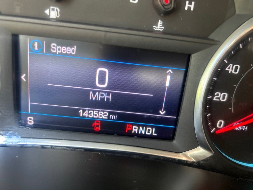 Used 2019 Chevrolet Equinox LT FWD image 10