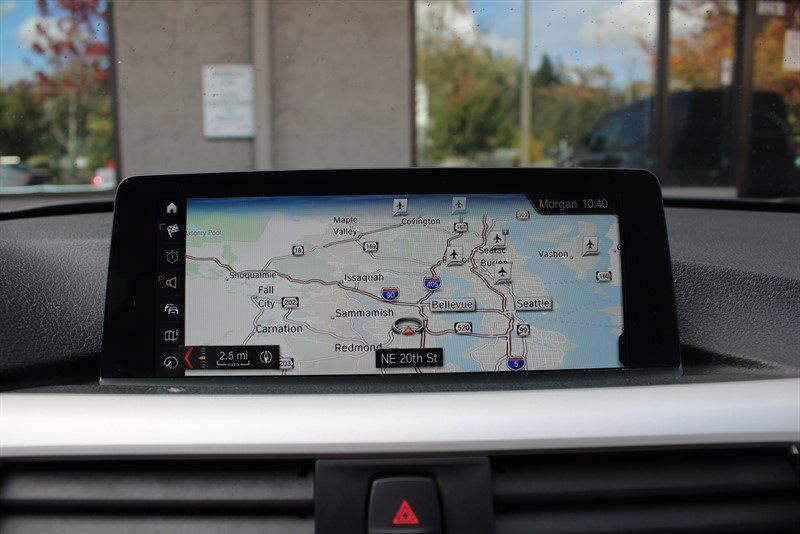 Used 2018 BMW 320i xDrive Sedan AWD/4WD image 10