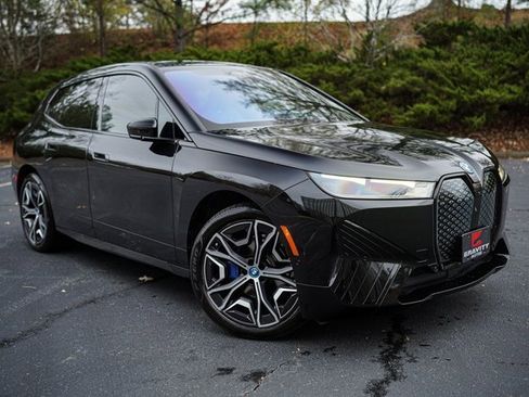 Used 2024 BMW iX xDrive50 w/ Premium Package image 15