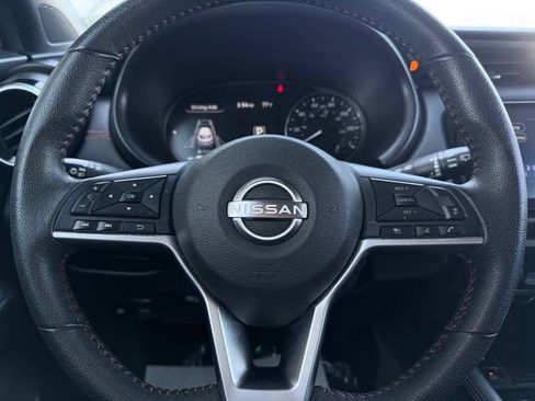 Used 2023 Nissan Kicks SR FWD image 22